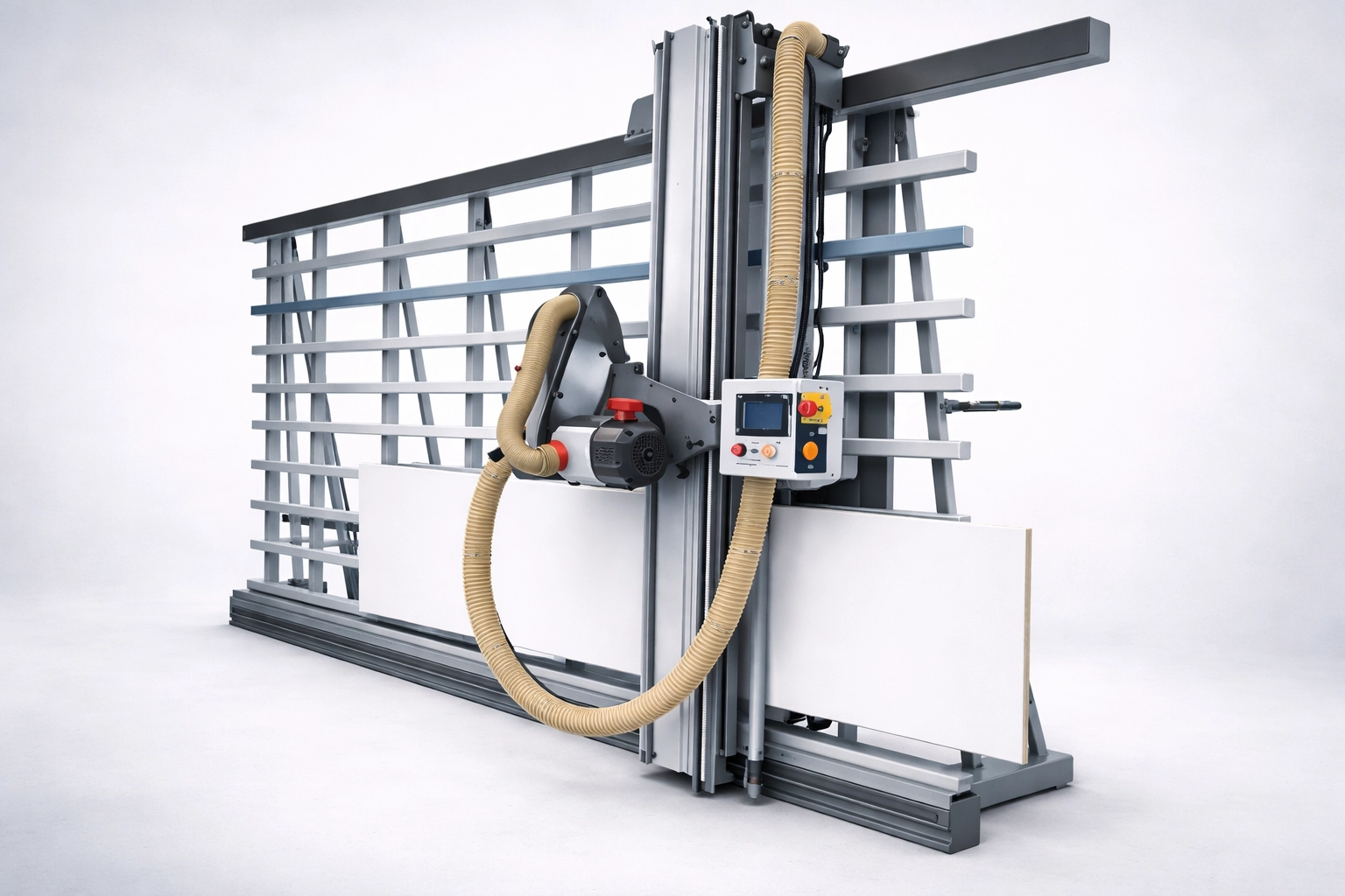 Scie à panneaux en train de découper un panneau bois